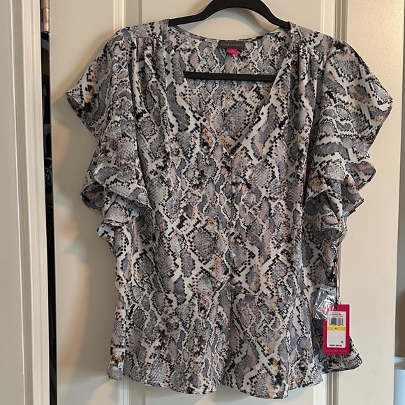 Vince Camuto Tops - Vince Camuto Women's Snake Print Ruffle Sleeve Top